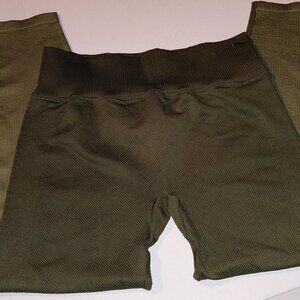 PINK Active Victoria's Secret Ombre Olive Green Leggings Seamless Women's Size L